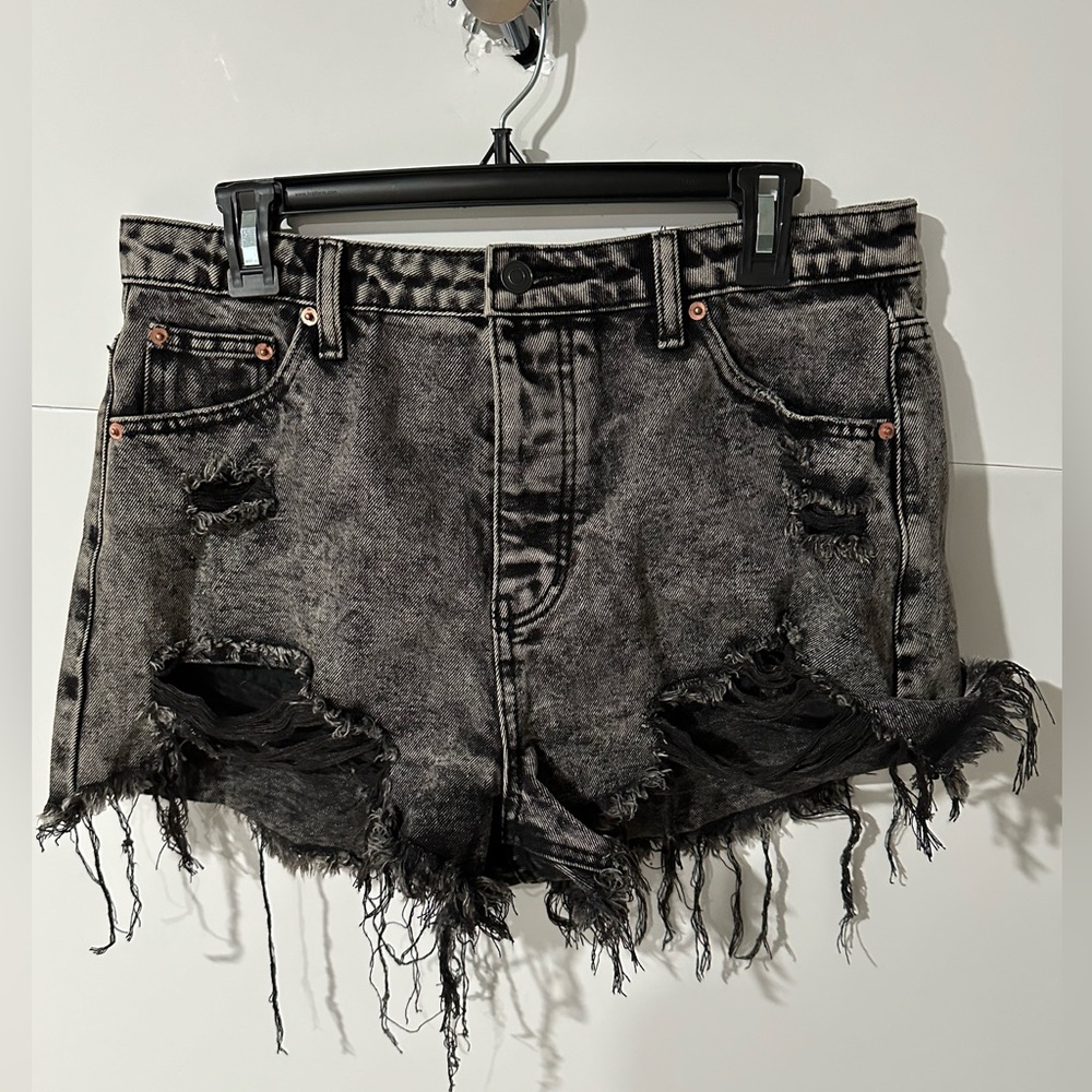 Fashion Nova Black Distressed Jean Shorts - Picture 1 of 4